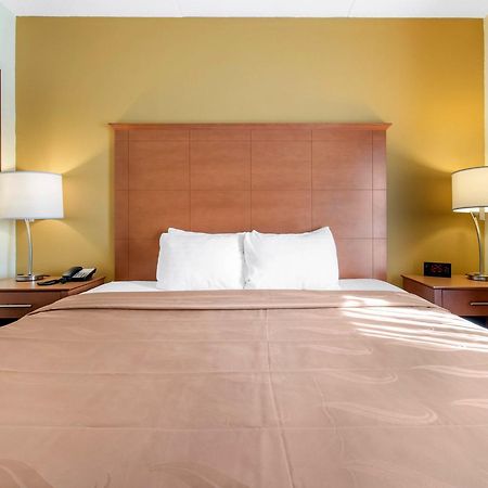 Clarion Hotel & Suites University-שיפנסבורג מראה חיצוני תמונה