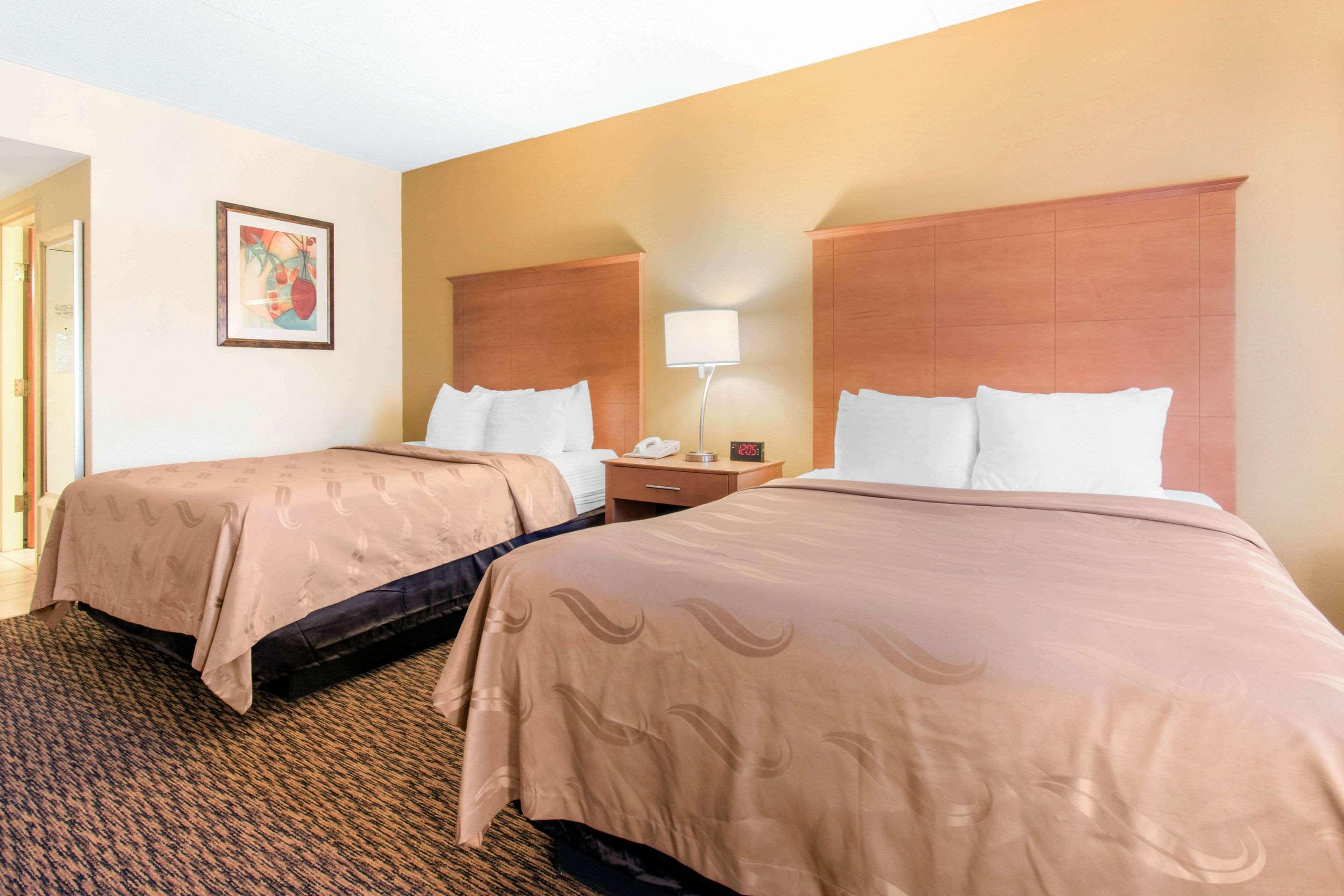Clarion Hotel & Suites University-שיפנסבורג מראה חיצוני תמונה