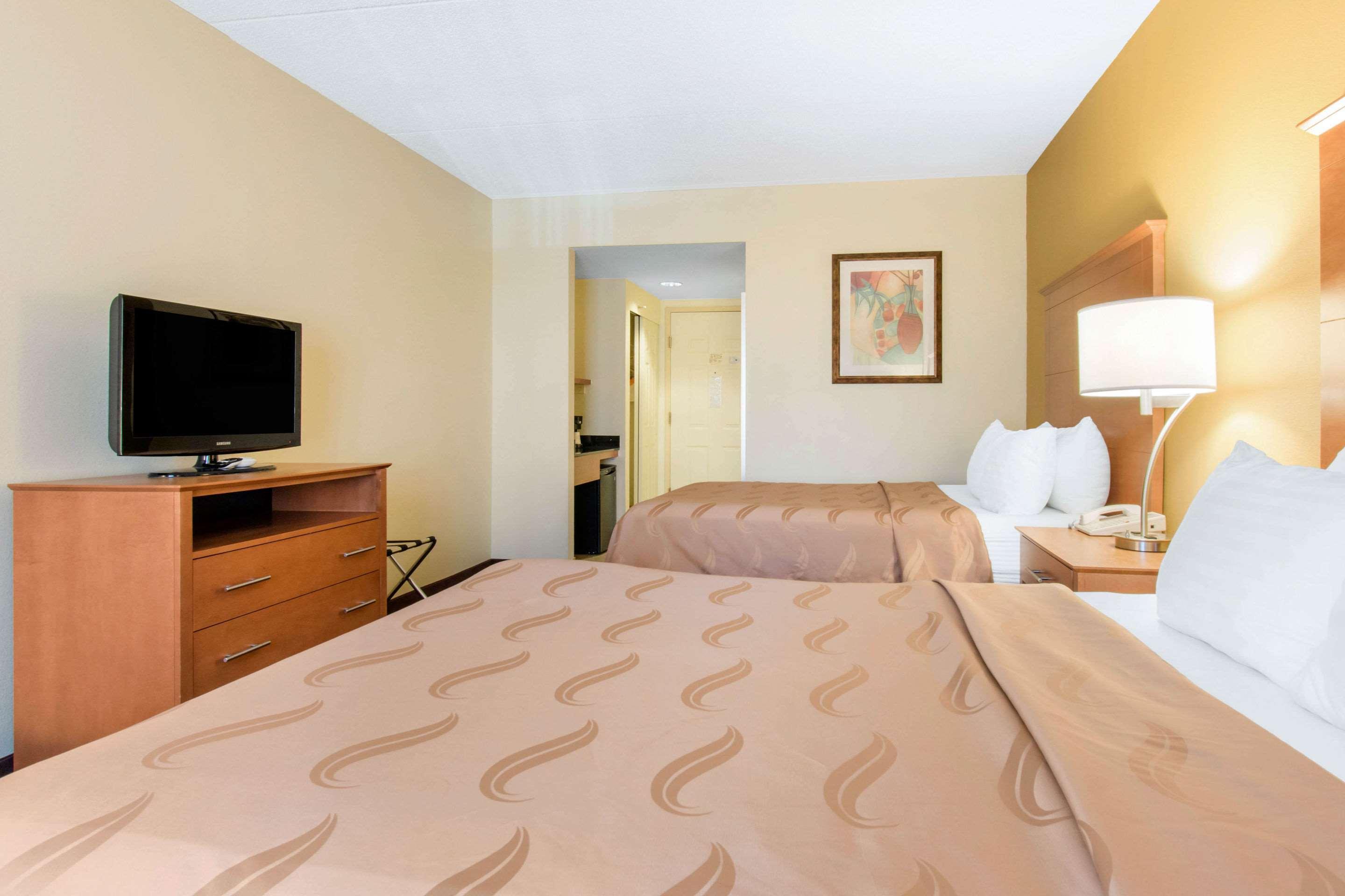 Clarion Hotel & Suites University-שיפנסבורג מראה חיצוני תמונה