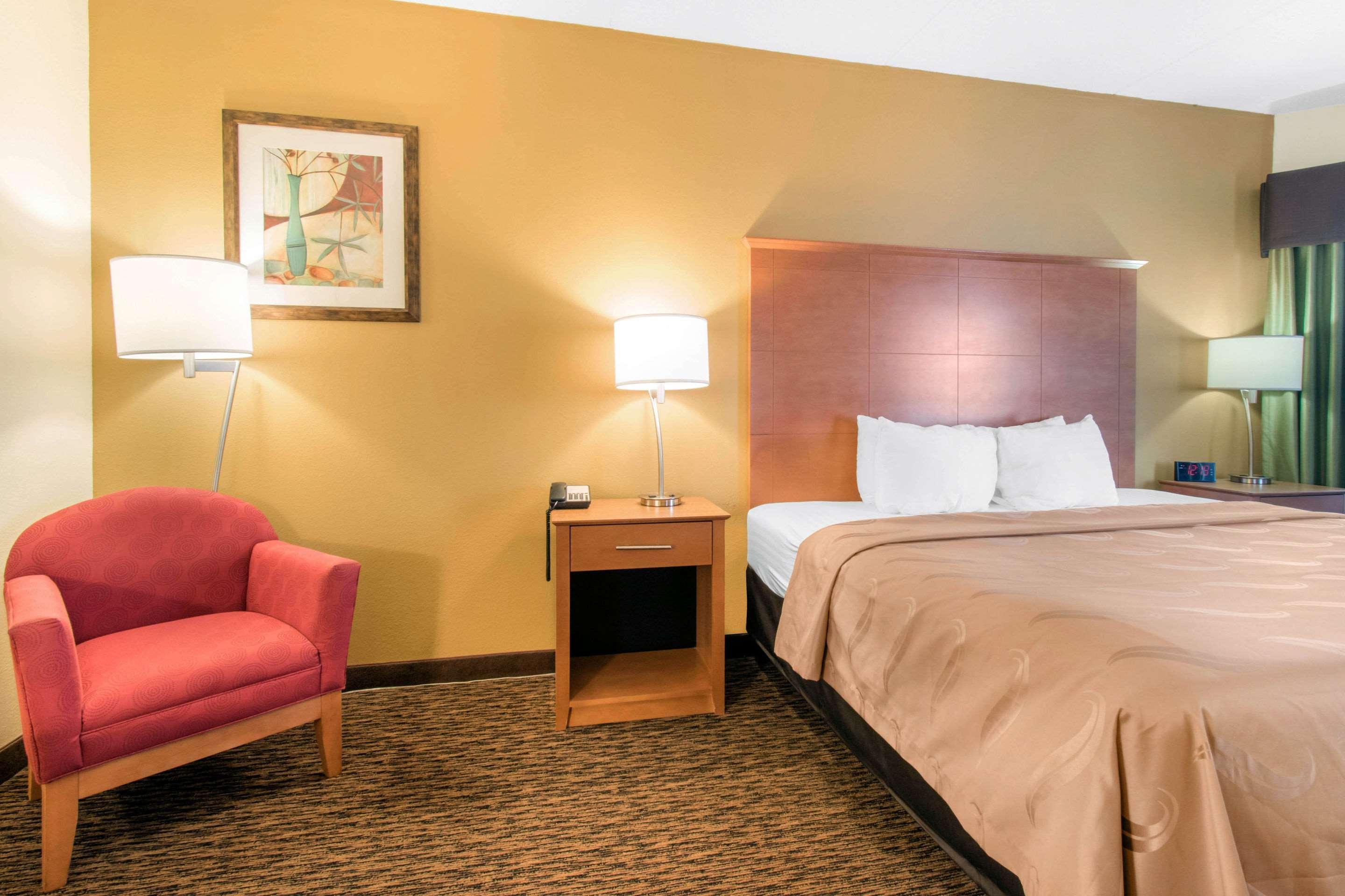 Clarion Hotel & Suites University-שיפנסבורג מראה חיצוני תמונה