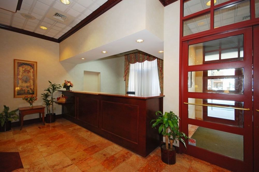 Clarion Hotel & Suites University-שיפנסבורג מראה פנימי תמונה