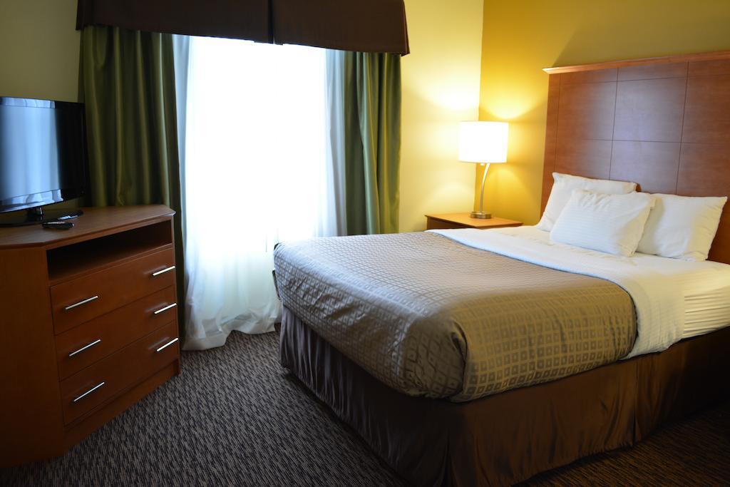 Clarion Hotel & Suites University-שיפנסבורג מראה חיצוני תמונה