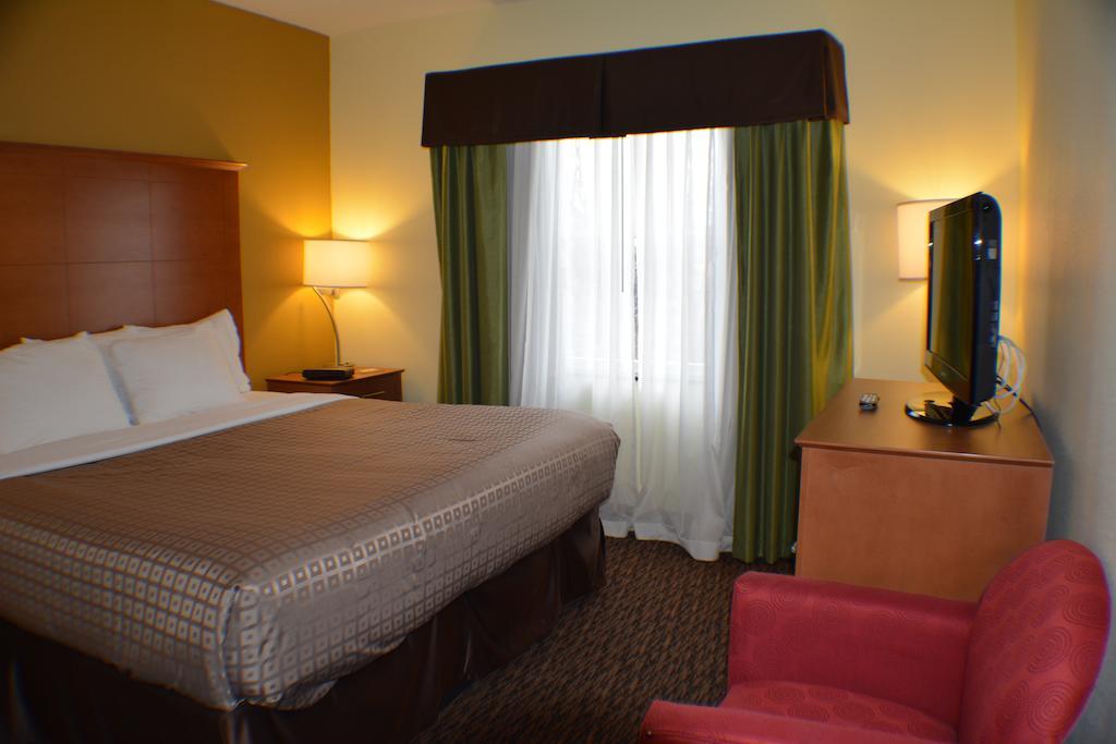 Clarion Hotel & Suites University-שיפנסבורג מראה חיצוני תמונה